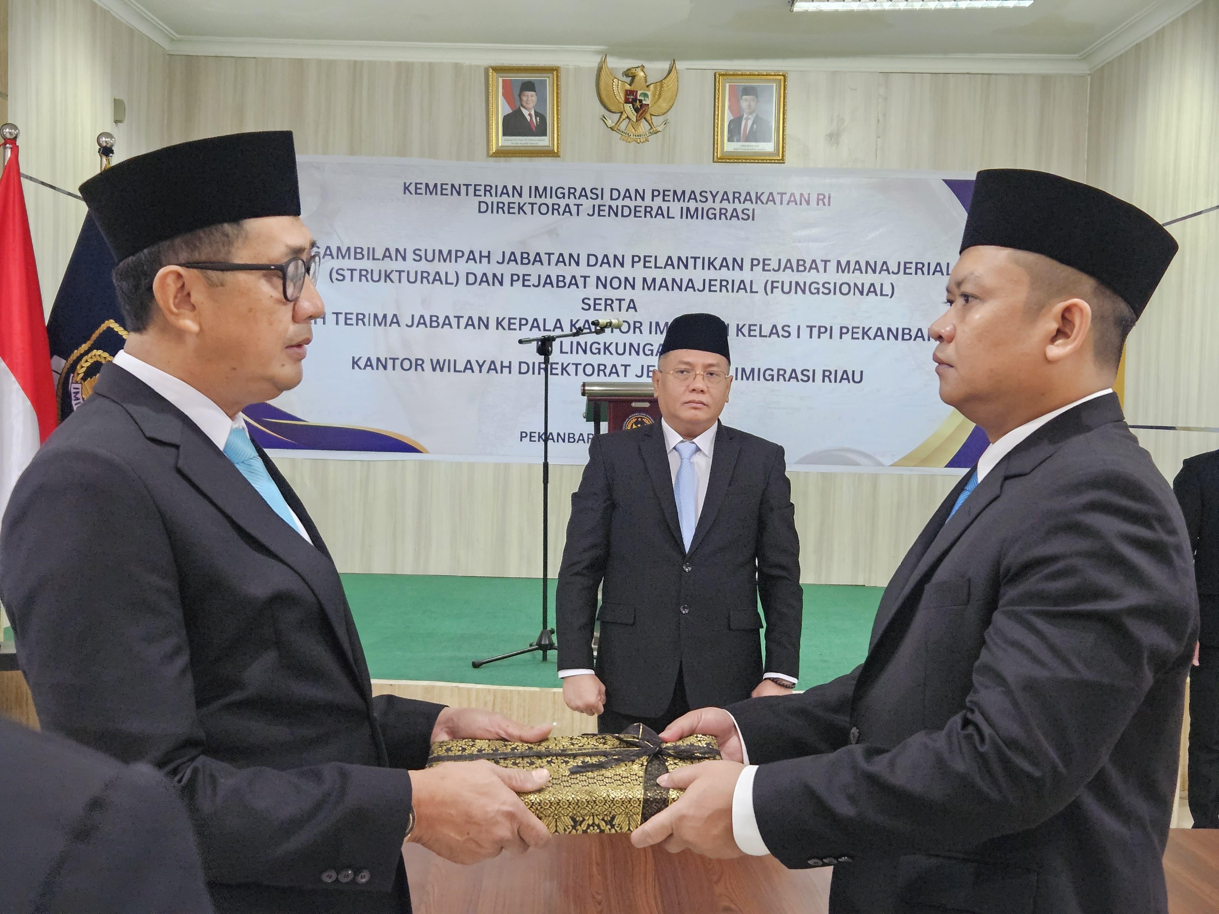 Pelantikan dan Serah Terima Jabatan Kepala Kantor Imigrasi Kelas I TPI Pekanbaru