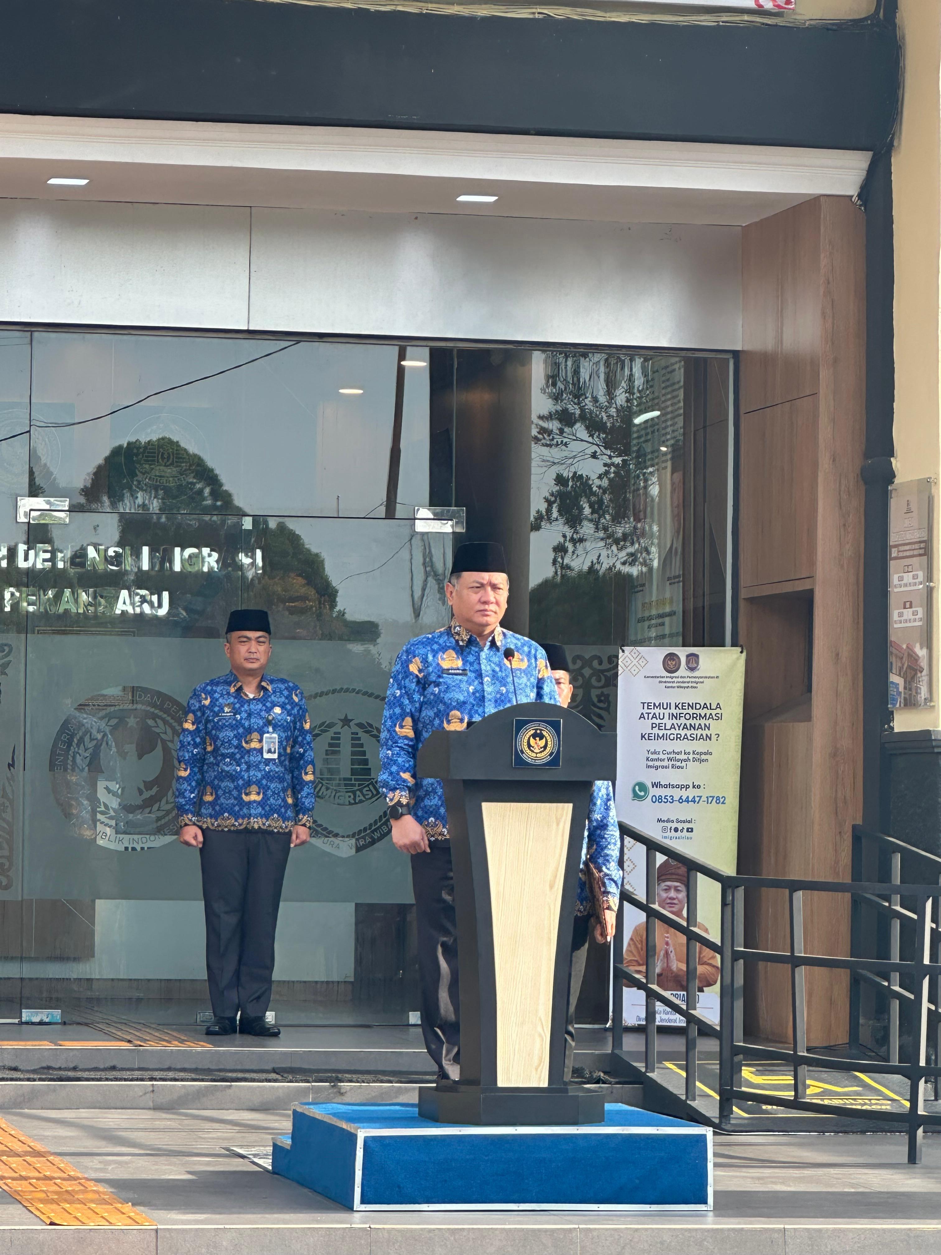 Semangat Pemuda, Semangat Bersatu: Imigrasi Pekanbaru Ikuti Upacara Peringatan Hari Sumpah Pemuda ke-97 Tahun 2025
