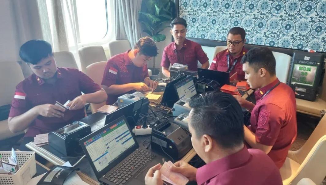 MENGENAL IMMIGRATION ON SHIPPING, PEMERIKSAAN KEIMIGRASIAN DI ATAS ALAT ANGKUT ATAU KAPAL PESIAR