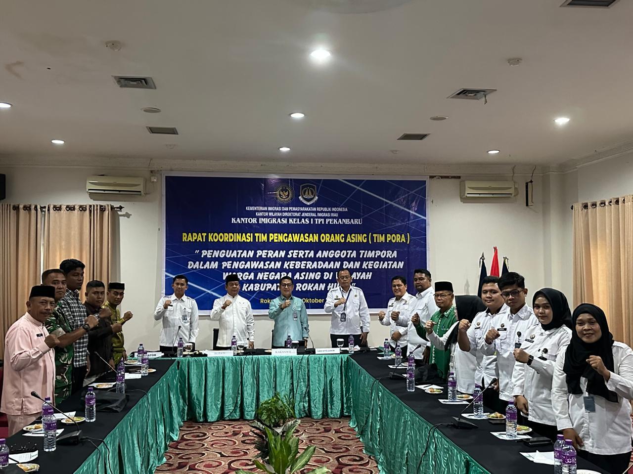 Imigrasi Pekanbaru Tingkatkan Kolaborasi Lewat Rapat TIMPORA di Rokan Hulu, Dihadiri Wakil Bupati