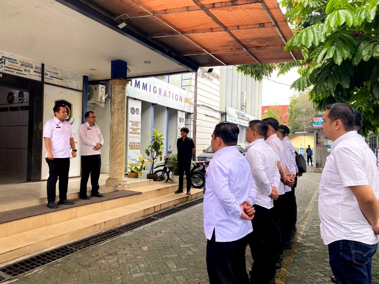 OPERASI WIRAWASPADA, IMIGRASI PEKANBARU INTENSIFKAN PENGAWASAN TKA DI EMPAT LOKASI STRATEGIS