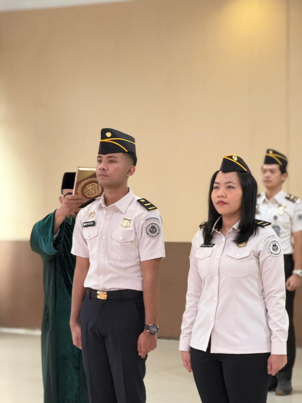 Dua Analis Keimigrasian Resmi Perkuat Layanan Imigrasi Pekanbaru