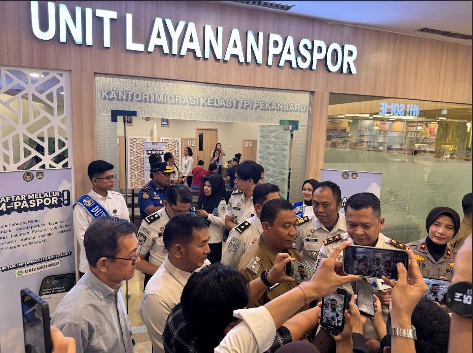 Ke Mal Sambil Ngurus Paspor? Sekarang Bisa di Mal Ciputra Seraya Pekanbaru!