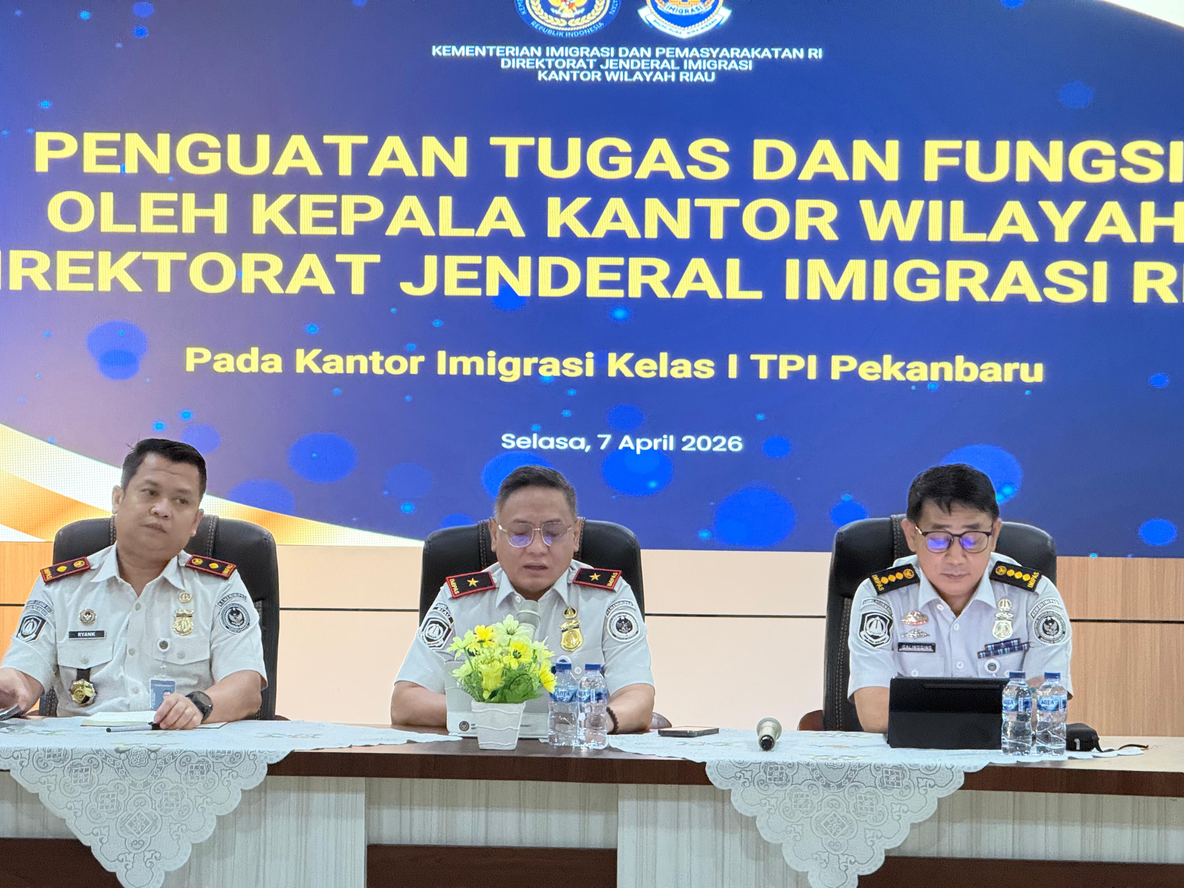 Perkuat Kinerja dan Integritas, Kanwil Ditjen Imigrasi Riau Gelar Penguatan Tugas dan Fungsi
