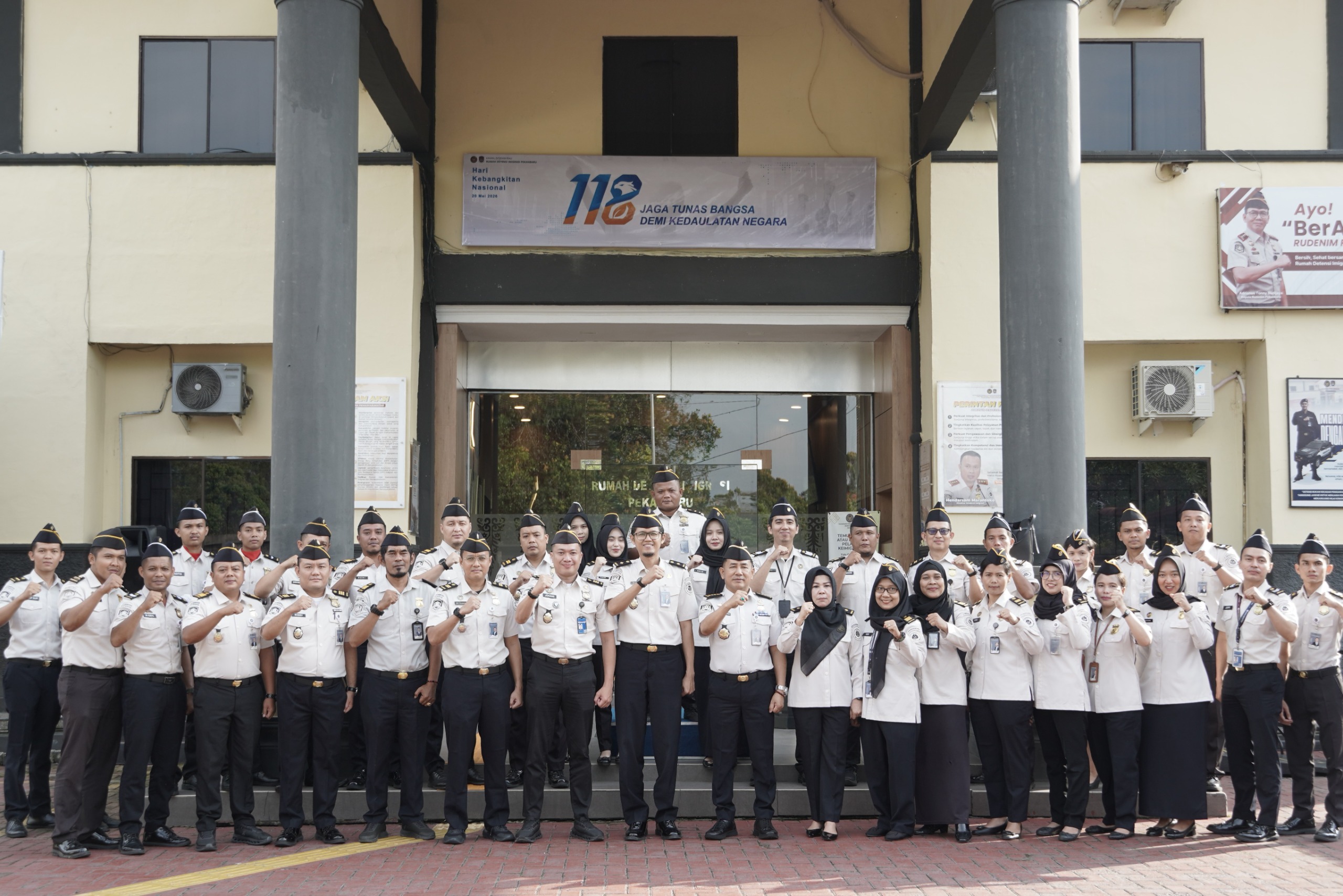 Harkitnas 2026, Jajaran Imigrasi se-Pekanbaru Teguhkan Semangat Persatuan dan Kedaulatan Bangsa