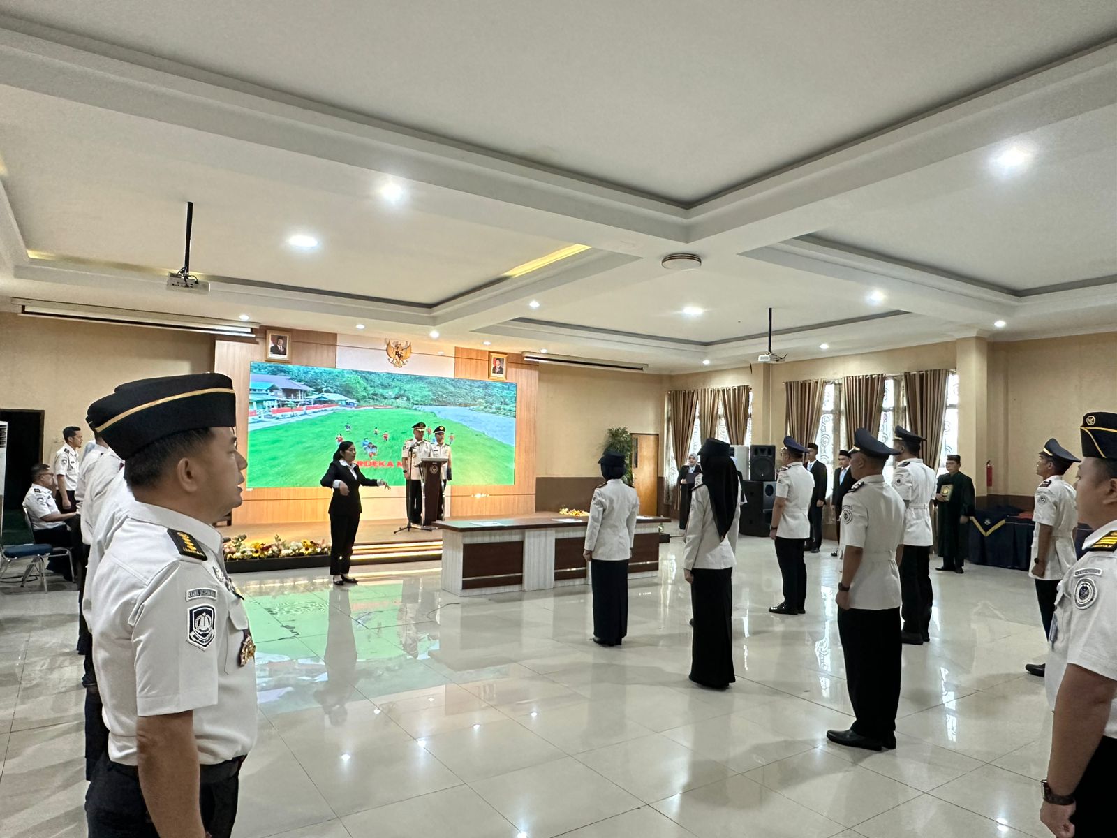 Kanwil Ditjen Imigrasi Riau Lantik Tujuh Pejabat, Imigrasi Pekanbaru Turut Perkuat Jajaran Manajerial