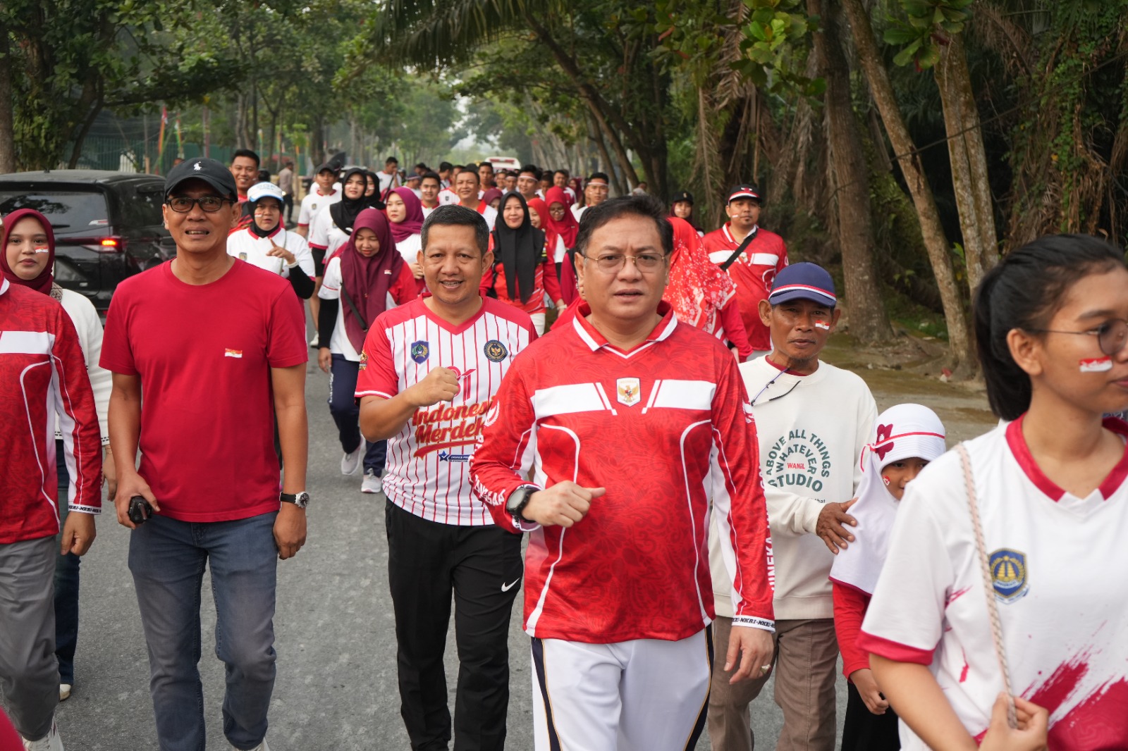 Fun Walk dan Lomba Tradisional Semarakkan HUT ke-81 RI, Jajaran Imigrasi Riau Perkuat Kebersamaan